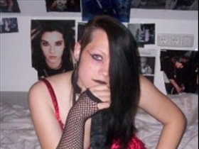 metalgirl - Bild 2