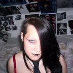metalgirl - Bild 1