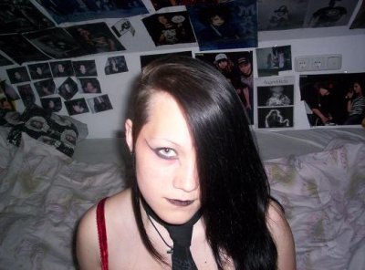 metalgirl - Bild 1