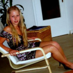 Kleid_aus_Rosen - Bild 1