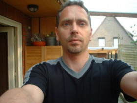 ER42pervdomsuSIEreal - Bild 1