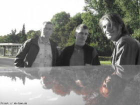 Priest - Bild 8