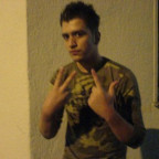 T-O-N-Y - Bild 1