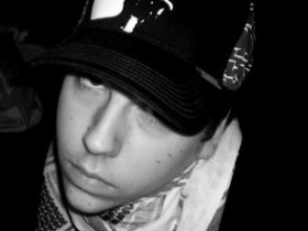 duplicity_2radio - Bild 1
